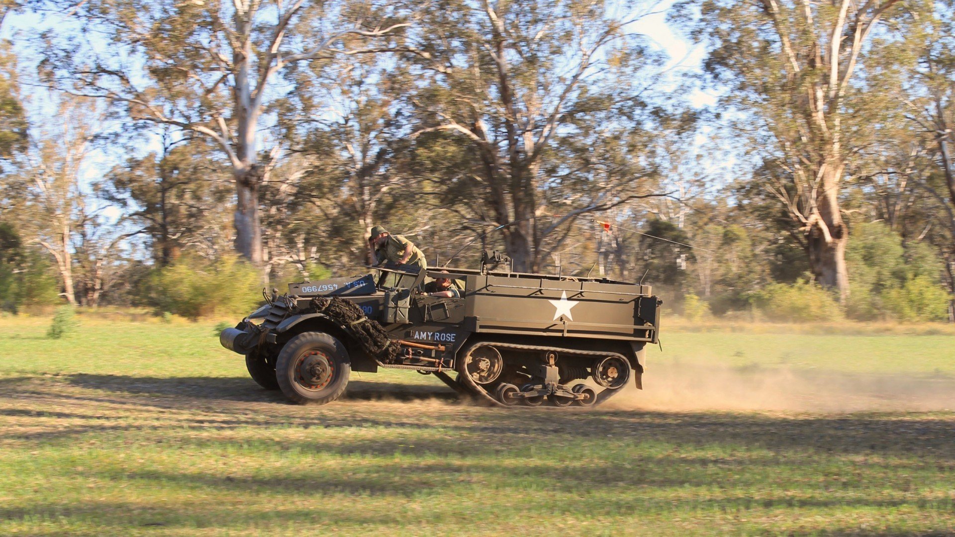 中甲俱乐部设立球迷志愿团队打造主场服务品牌，中甲球队运营费用