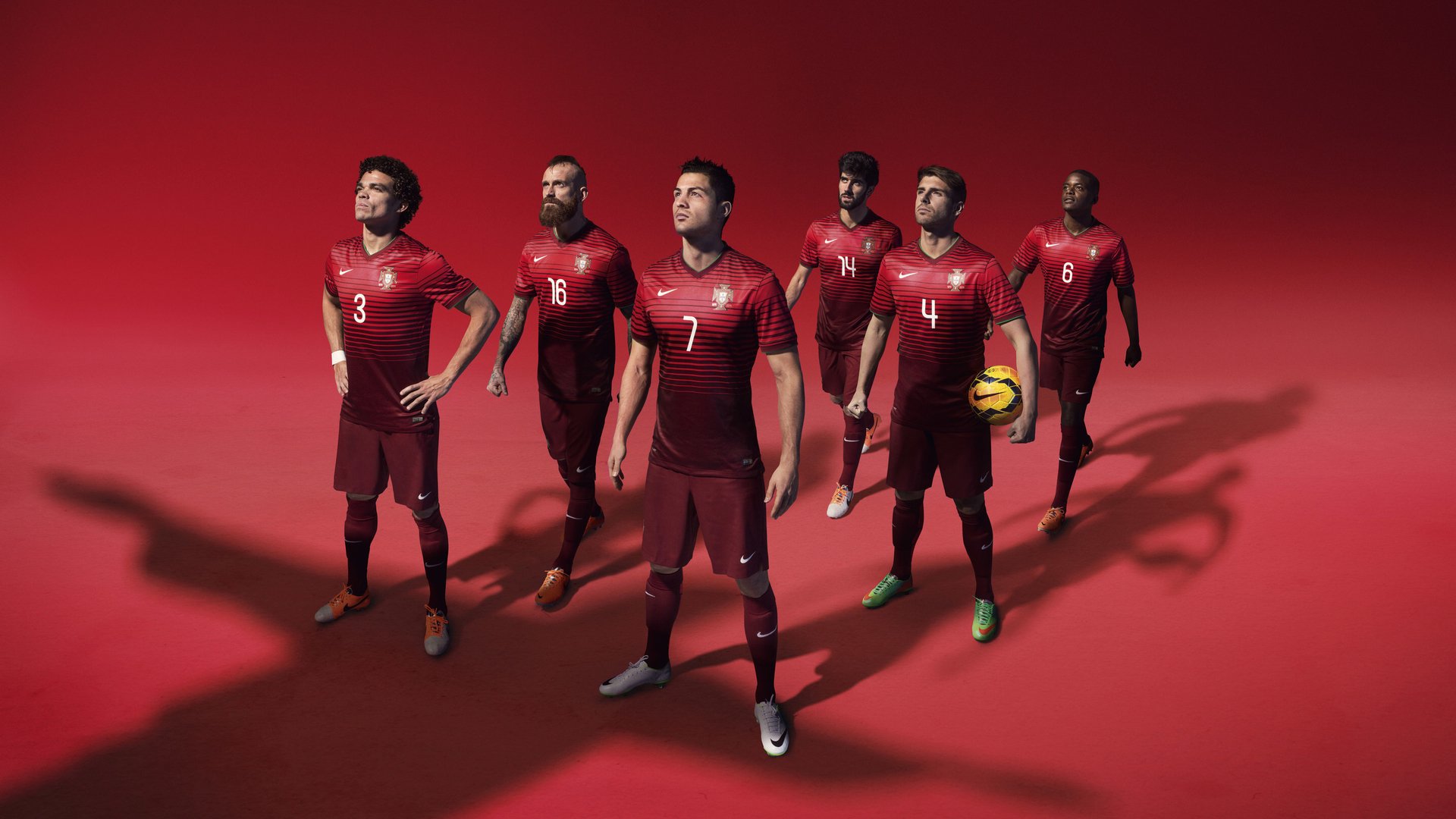 弗赖堡中前场联动打破进攻瓶颈，弗赖堡队